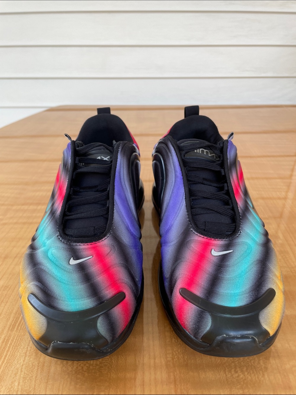 Nike Air Max 720 Gradient Black Multicolor Sneakers Size 6Y Kids | 7.5 Women’s